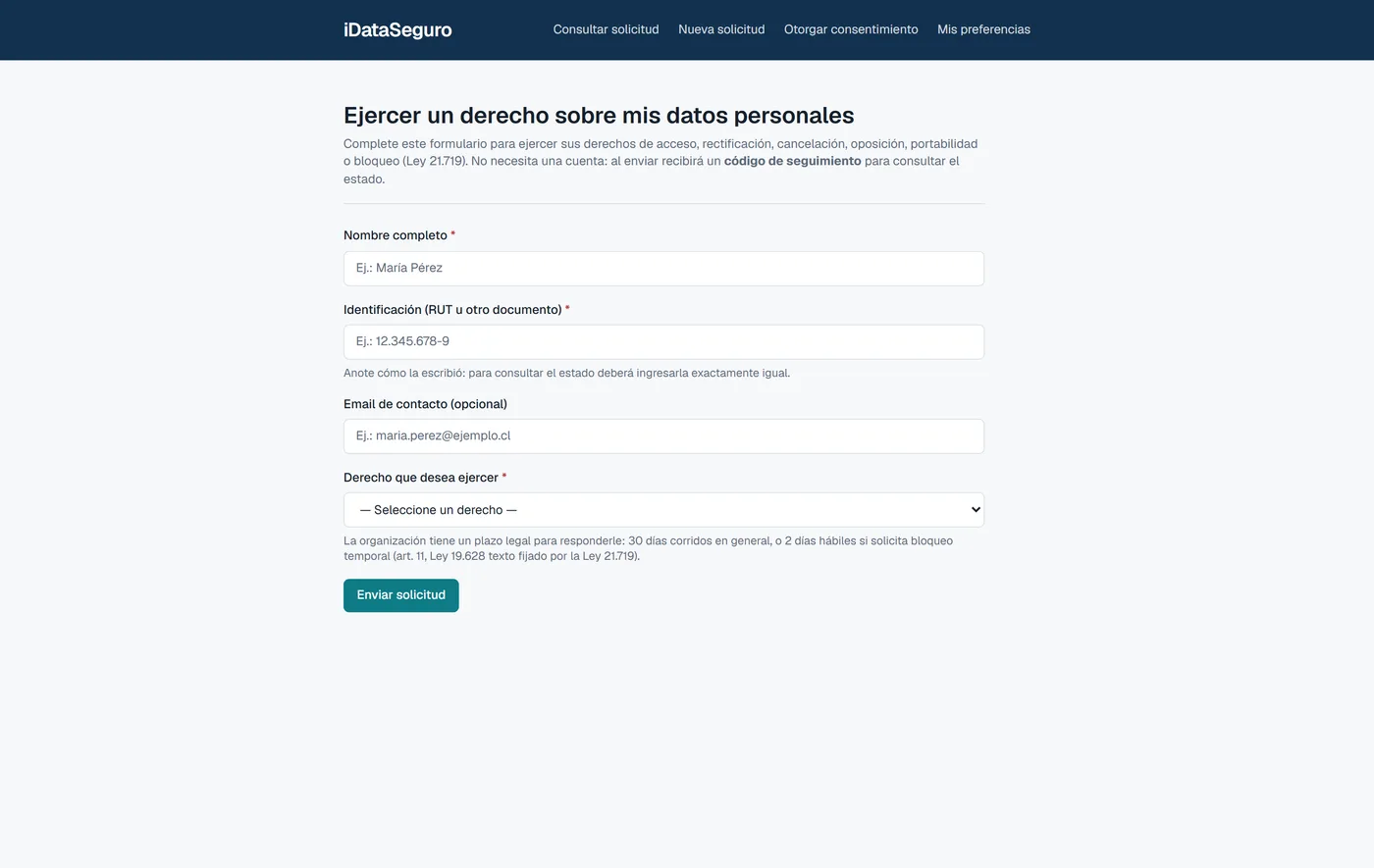Portal público de titulares de iDataSeguro: formulario para ejercer derechos ARCO+ sin cuenta, con código de seguimiento